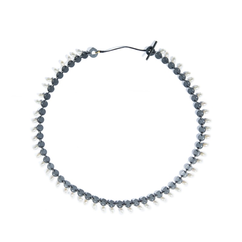 Flouria Collection Short Necklace with oxidized Silver 925 small Flouria and baby pearls