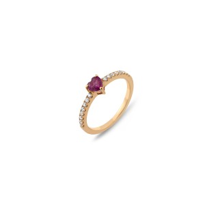 18k rose gold ring wιth ruby in heart shape and diamonds